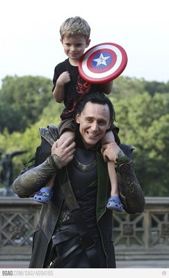 Loki-isn-t-that-bad-the-avengers-2012-movie-30774320-700-1152.jpg