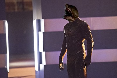 the-flash-season-2-did-harrison-wells-accidentally-reveal-zoom-s-identity-699175.jpg