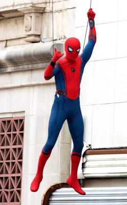 rs_634x1024-160711160415-634.Tom-Holland-Spider-Man-Filming-Atlanta.ms.071116.jpg