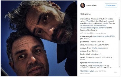 Mark Ruffalo sur Instagram - Waititi and -Ruffles- on the set of #Thor3 last day  Had such a great good fun time making this movie. Thanks @taikawaititi @chrishemsworth , @tessamaethompson @ma.jpg