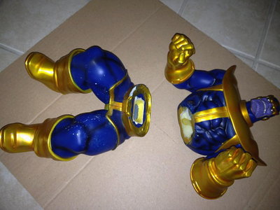 thanos_throne_statue_bowen_23.jpg