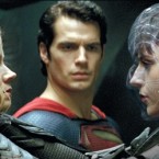 Première résolution : ne pas baver sur la superbe image de Faora Hu-Ul (Antje Traue). Pas de doute, Zack Snyder sait filmer et magnifier...