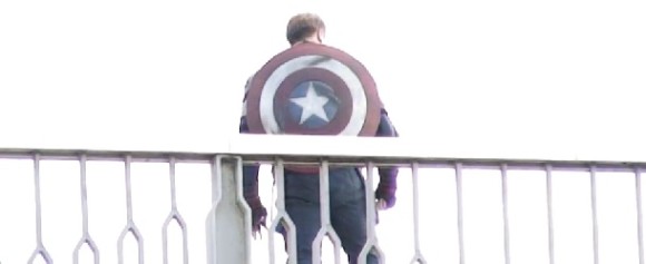 avengers-age-of-ultron-captain-america-costume