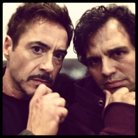 avengers-selfie-ruffalo-downey-ultron