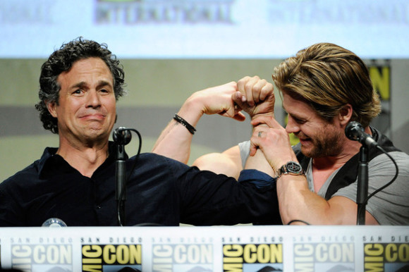 bruce-banner-thor-muscles