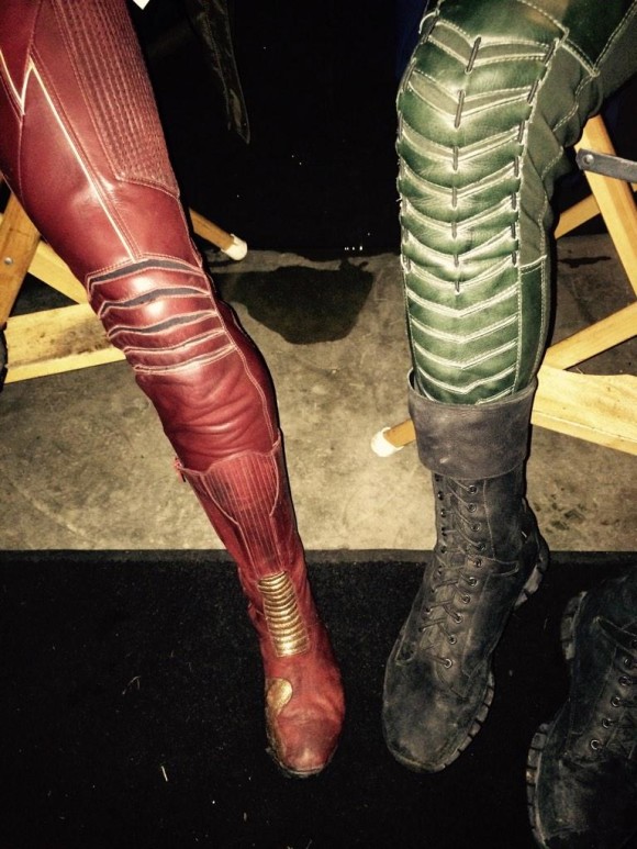 arrow-flash-crossover-legs-amell