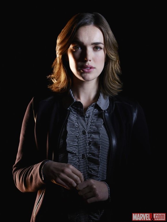 agents-of-shield-promo-portrait-season2-simmons-gemma