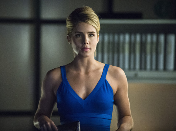 arrow-episode-draw-back-your-bow-smoak-blue-dress-felicity