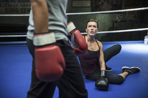 arrow-saison-2-guilty-episode-laurel-boxe