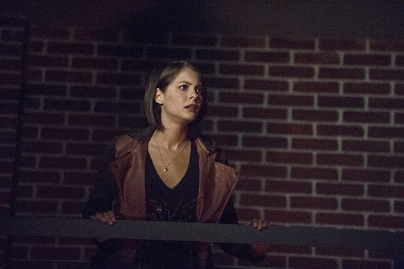 arrow-secret-origin-felicity-smoak-episode-holland