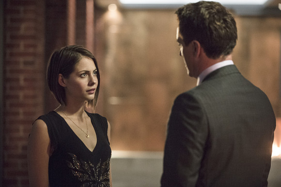 arrow-secret-origin-felicity-smoak-episode-thea