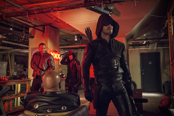 arrow-the-flash-crossover-episode-the-brave-and-the-bold-arsenal