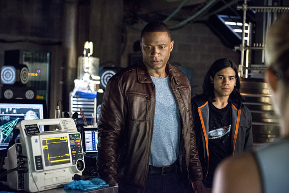 arrow-the-flash-crossover-episode-the-brave-and-the-bold-diggle