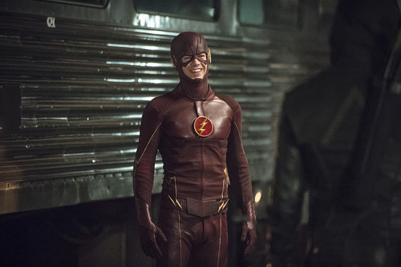 arrow-the-flash-crossover-episode-the-brave-and-the-bold-funny-smiling