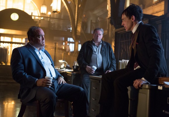 gotham-episode-12-what-the-little-bird-pingouin