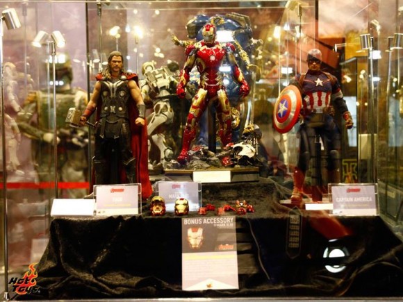 hot-toys-avengers-age-of-ultron-assemble