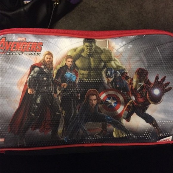 avengers-age-of-ultron-trousse