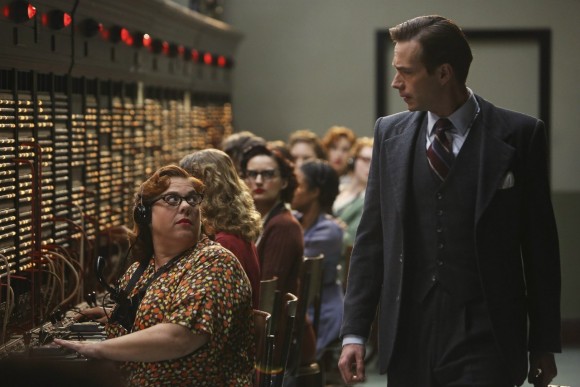 agent-carter-snafu-episode-jarvis-phonehouse