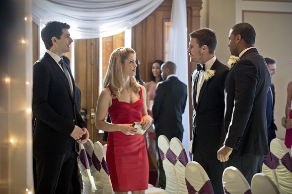 arrow-suicidal-tendencies-episode-dress-felicity