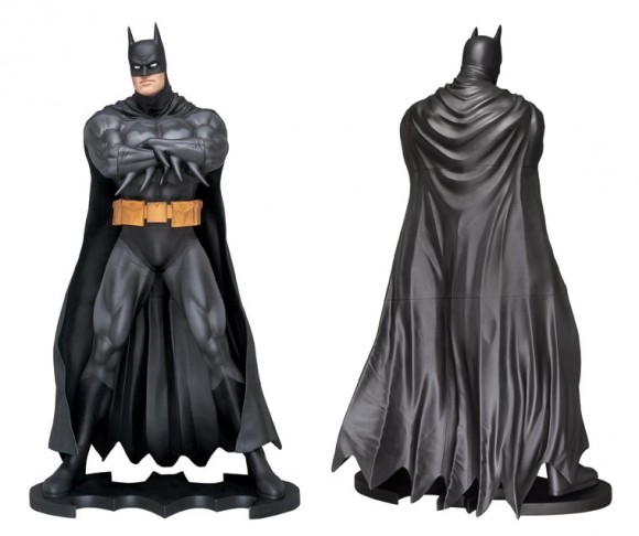 batman-statue-taille-reelle-concours-dc-comics-record-rassemblement-costumes