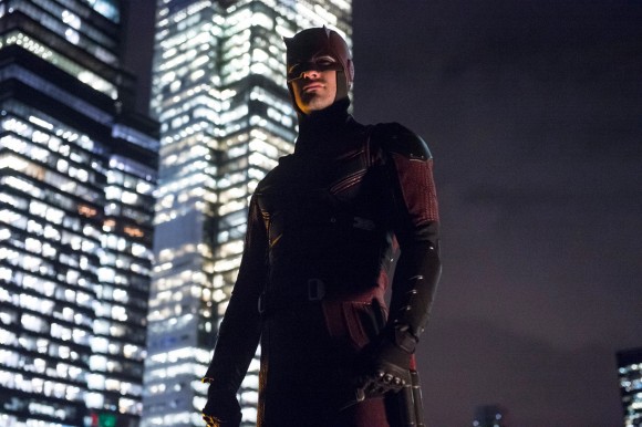 daredevil-netflix-serie-marvel-costume-red