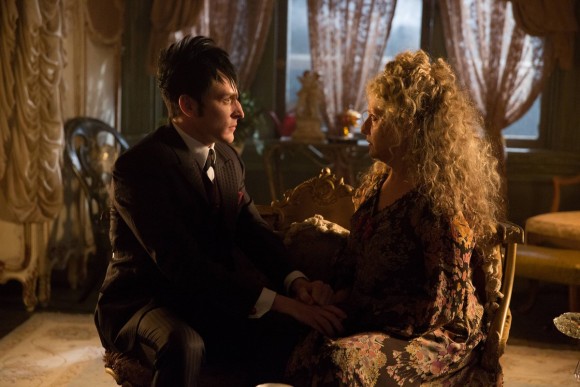 gotham-episode-under-the-knife-cobblepot-mother