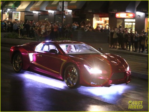 suicide-squad-jokermobile-shooting