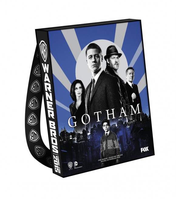 comic-con-2015-warner-bag-gotham