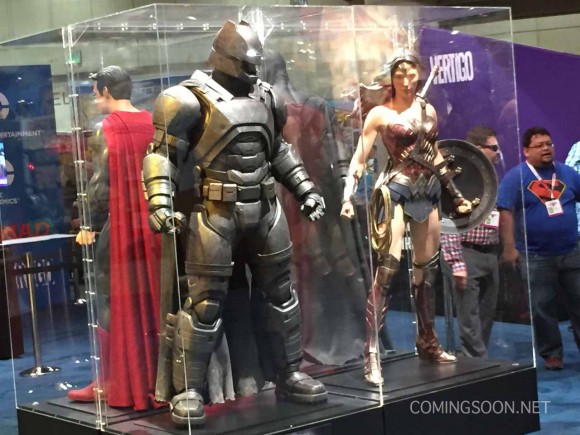 batman-v-superman-comic-con-armure