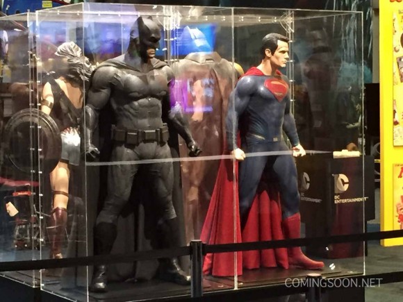 batman-v-superman-comic-con-stand