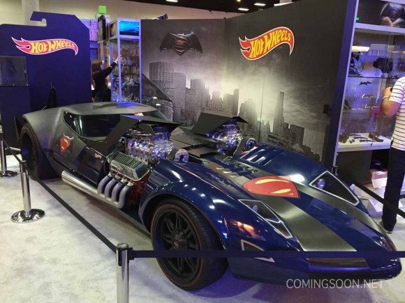 batman-v-superman-comic-con-wheels