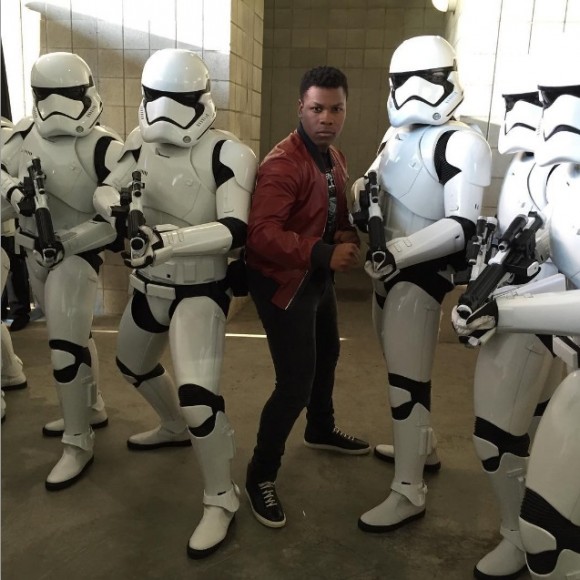 john-boyega-star-wars-the-force-awakens-comic-con-stormtroopers