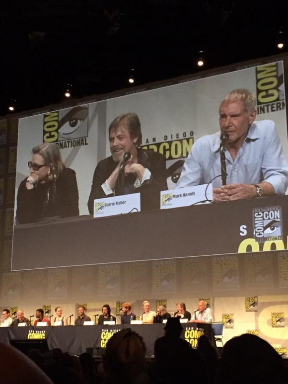 star-wars-the-force-awakens-comic-con-panel-trois