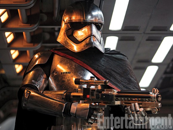 captain-phasma-gwendoline-christie-star-wars-armor