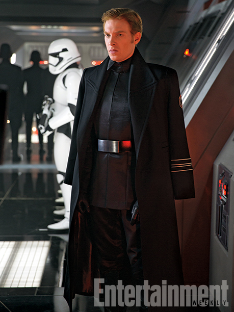 general-hux-first-order-domnhall-gleeson