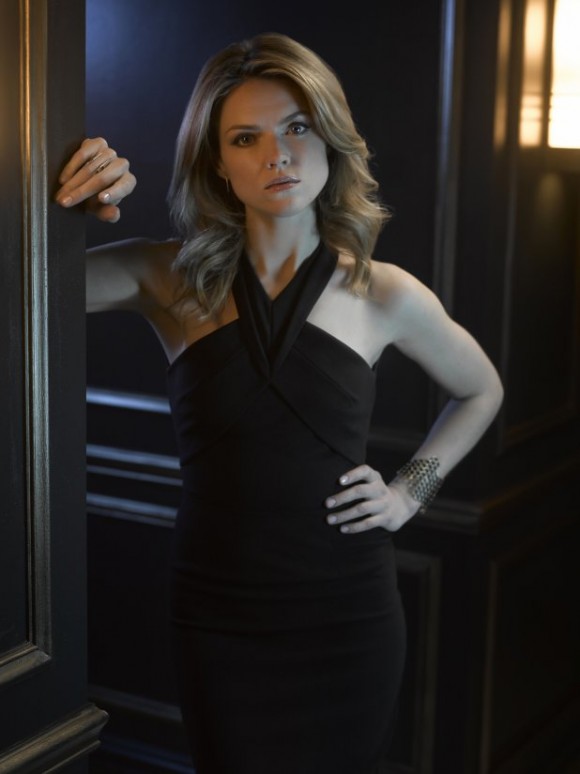 gotham-season-2-portrait-barbara