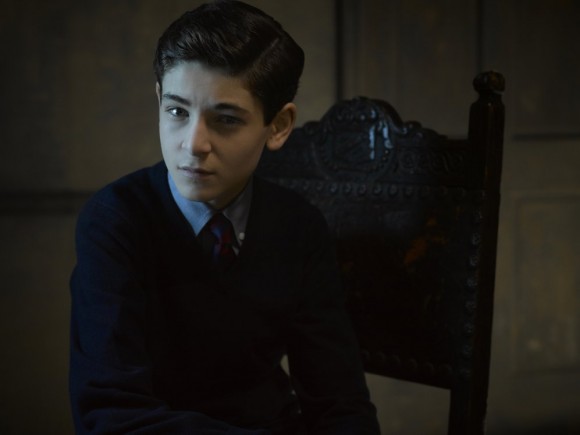 gotham-season-2-portrait-bruce-wayne