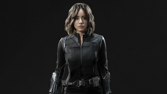 agents-of-shield-quake-costume-skye-gros-plan