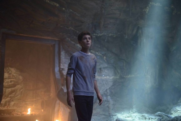 gotham-season-2-episode-damned-batcave