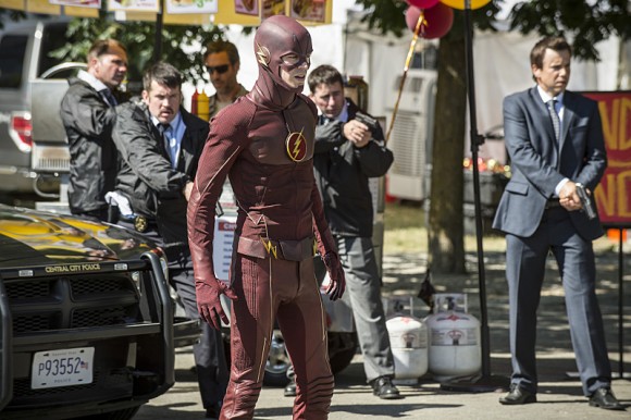 the-flash-season-2-premiere-police