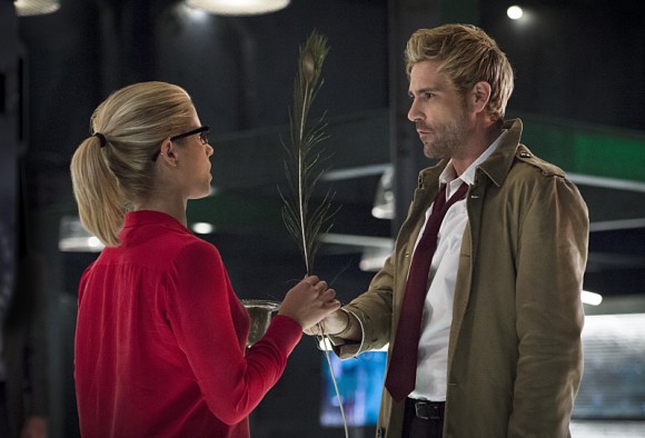 arrow-constantine-episode-haunted-felicity