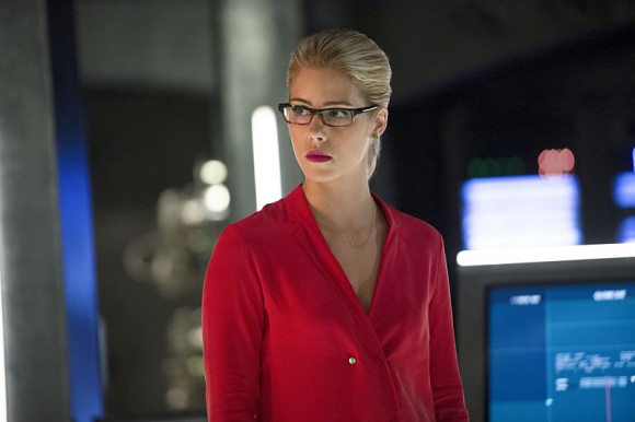 arrow-constantine-episode-haunted-smoak