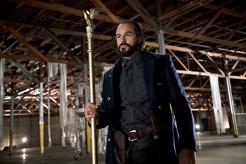 arrow-crossover-legends-yesterday-vandal-savage.jpg