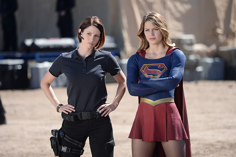 http://lestoilesheroiques.fr/wp-content/uploads/2015/11/supergirl-episode-red-faced-miss.jpg