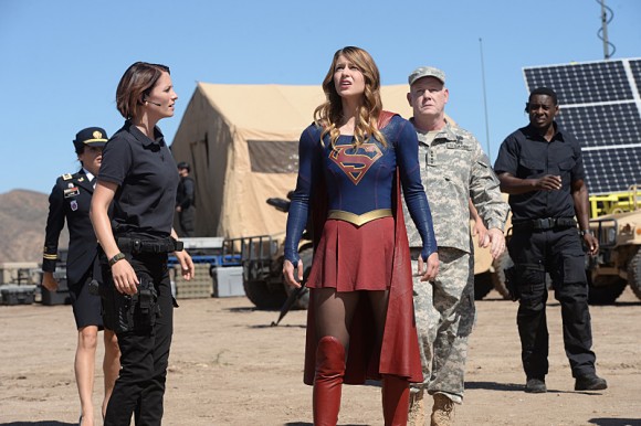 supergirl-episode-red-faced-training