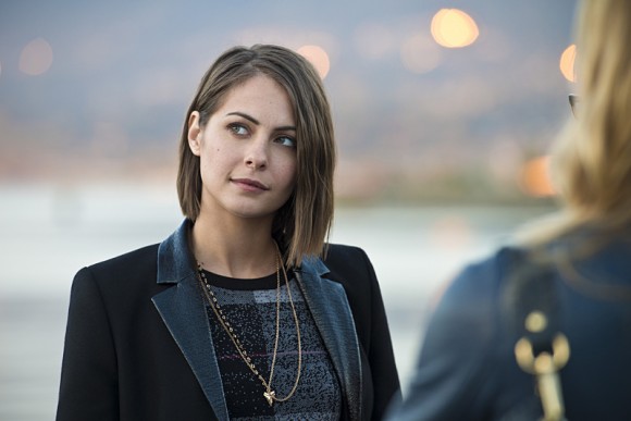 arrow-dark-waters-episode-thea