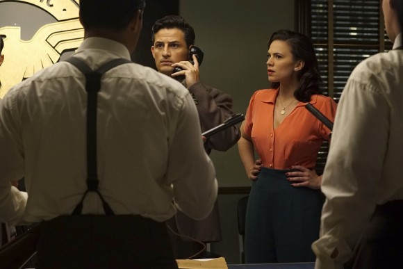 agent-carter-episode-season-smoke-mirrors-phone