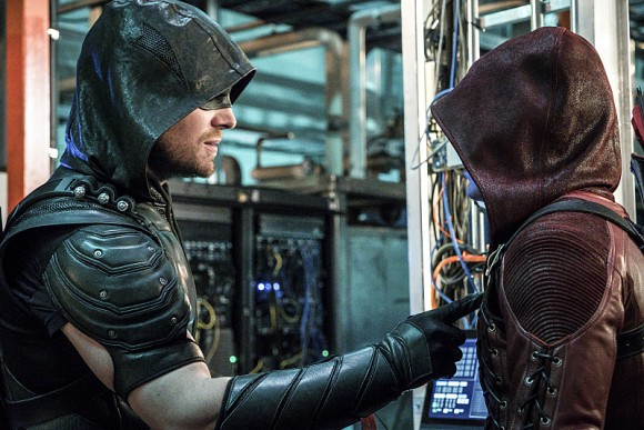 arrow-episode-unchained-chin