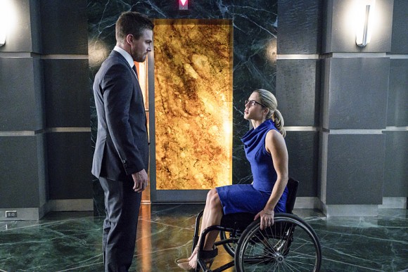 arrow-episode-unchained-felicity