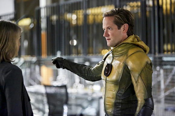 the-reverse-flash-returns-episode-stills-eobard